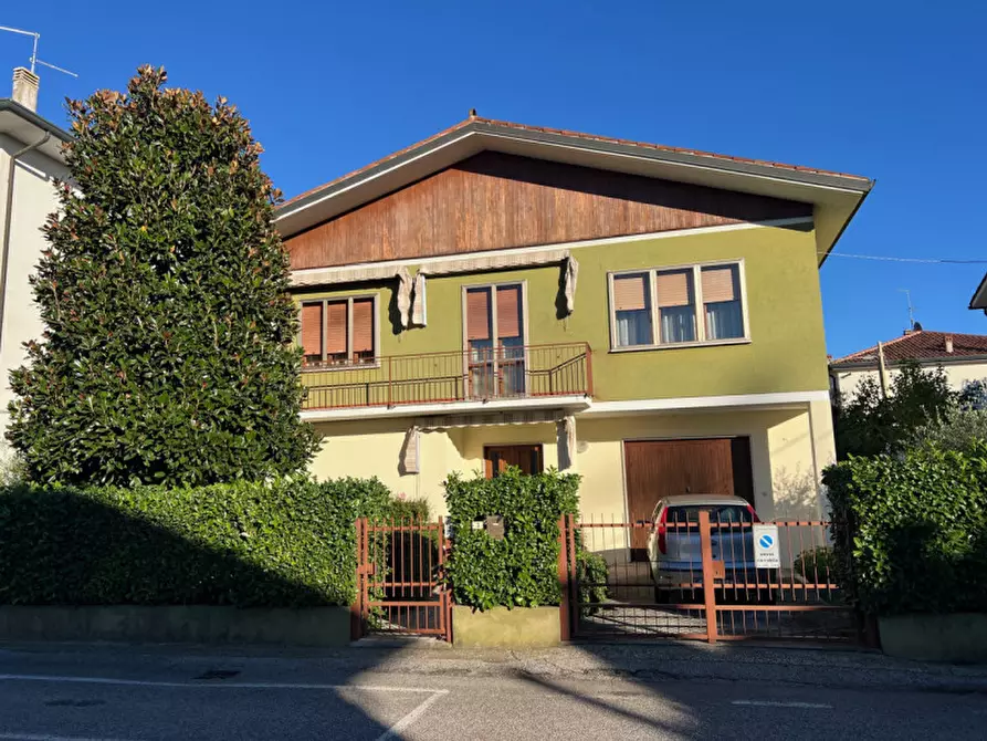 Immagine 2 di Casa indipendente in vendita  in VIA VENEZIA, 3 a Lonigo