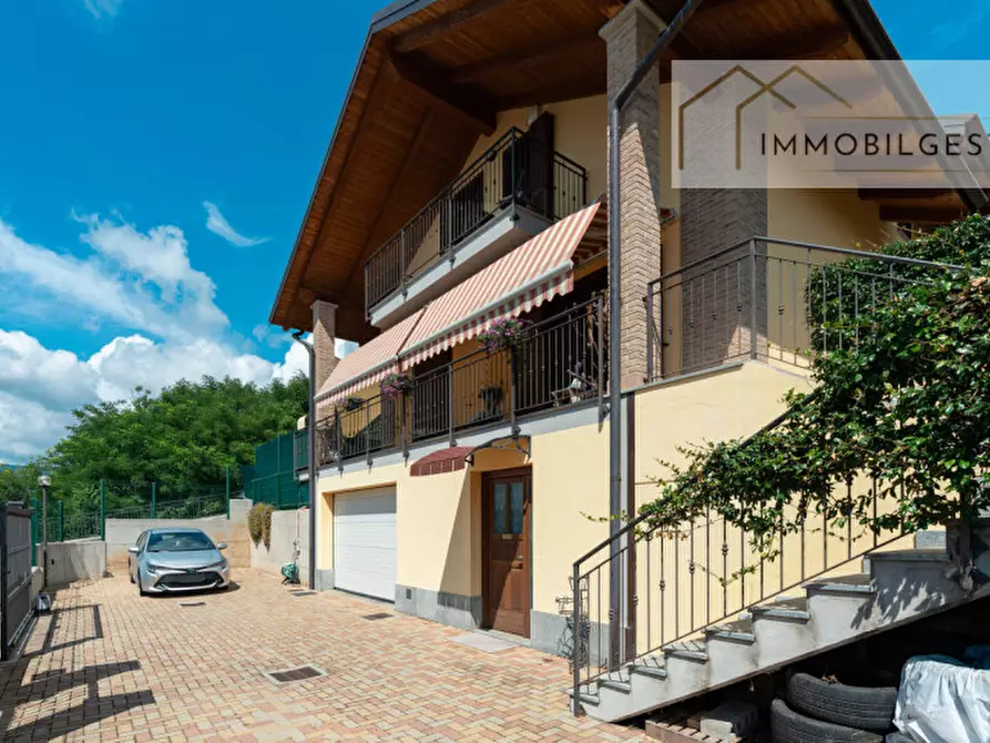 Immagine 1 di Villa in vendita  in Via Giacomo Leopardi 2 a San Gillio