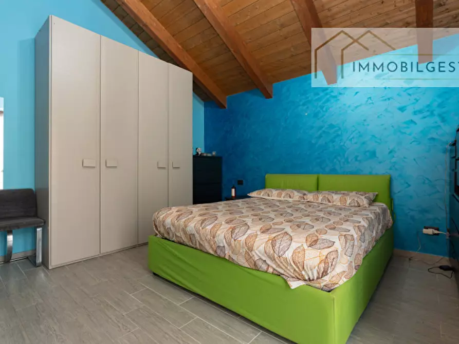 Immagine 10 di Villa in vendita  in Via Giacomo Leopardi 2 a San Gillio