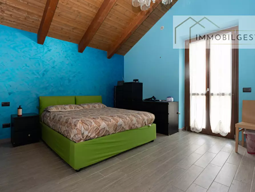 Immagine 11 di Villa in vendita  in Via Giacomo Leopardi 2 a San Gillio