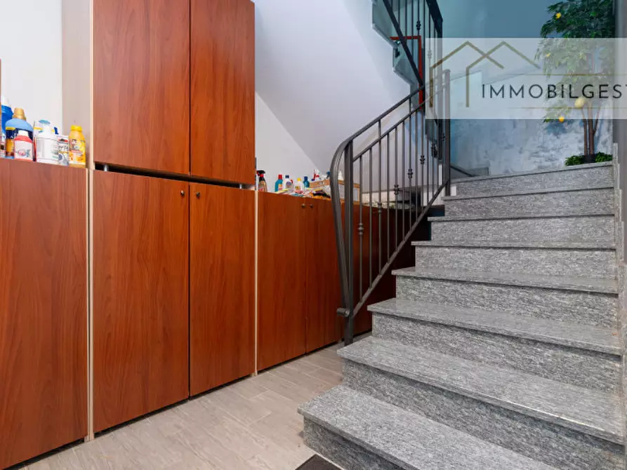 Immagine 21 di Villa in vendita  in Via Giacomo Leopardi 2 a San Gillio