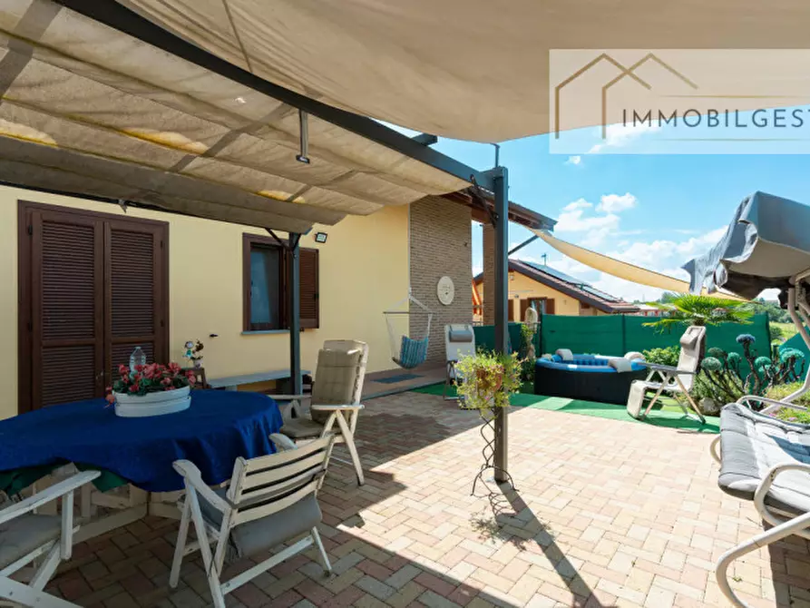 Immagine 26 di Villa in vendita  in Via Giacomo Leopardi 2 a San Gillio