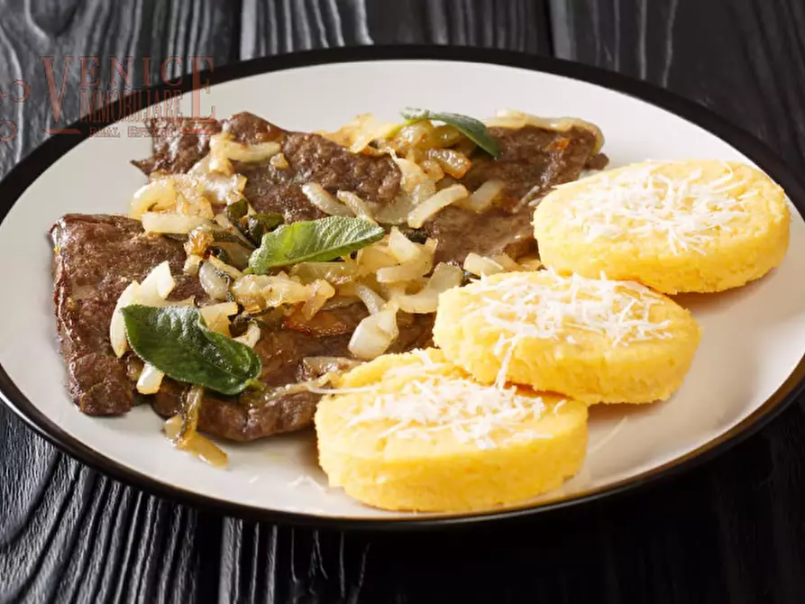 Immagine 6 di Attività commerciale in vendita  a Venezia