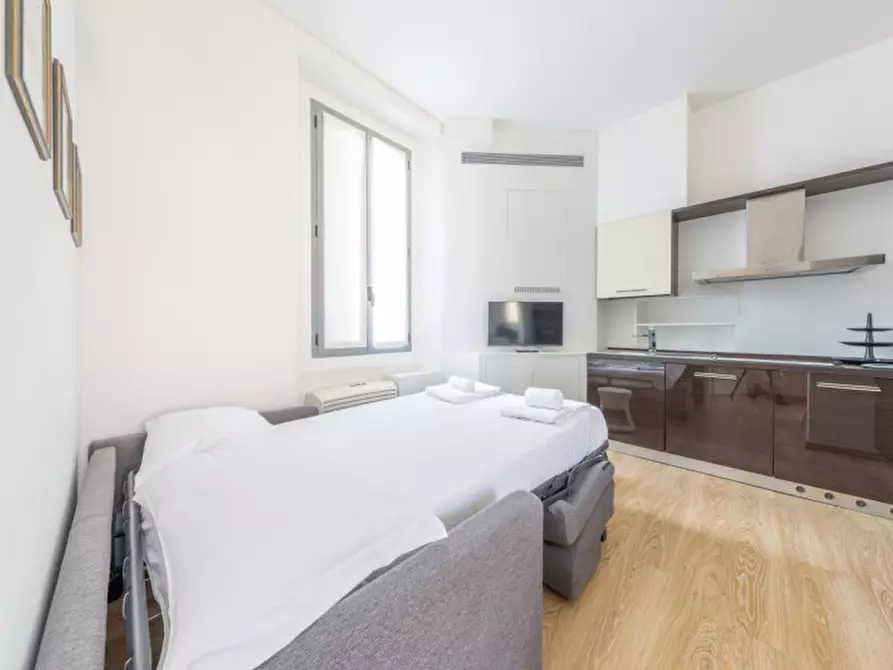 Immagine 9 di Appartamento in vendita  in Via Plinio 47 a Milano