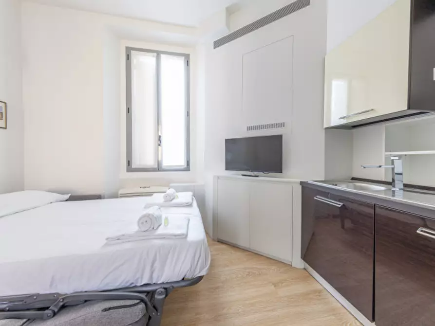 Immagine 10 di Appartamento in vendita  in Via Plinio 47 a Milano