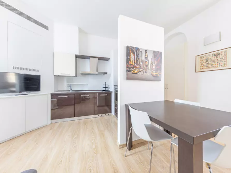 Immagine 12 di Appartamento in vendita  in Via Plinio 47 a Milano