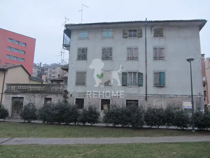 Immagine 4 di Palazzo in vendita  in Via Bertaldia ,27 a Udine