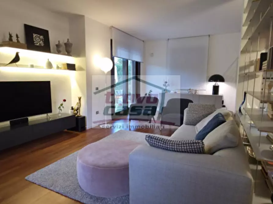 Immagine 5 di Villa in vendita  in Via francesco angelino n.7 a Siracusa