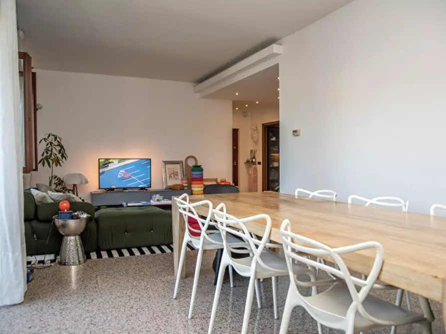 Immagine 8 di Appartamento in vendita  in Lungadige Catena a Verona