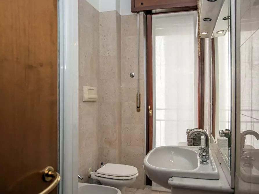 Immagine 21 di Appartamento in vendita  in Lungadige Catena a Verona