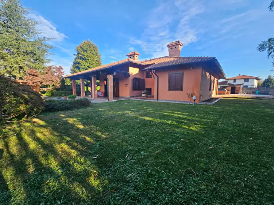 Immagine 7 di Villa in vendita  a Nerviano