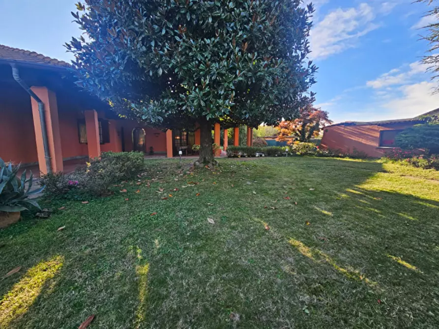 Immagine 8 di Villa in vendita  a Nerviano