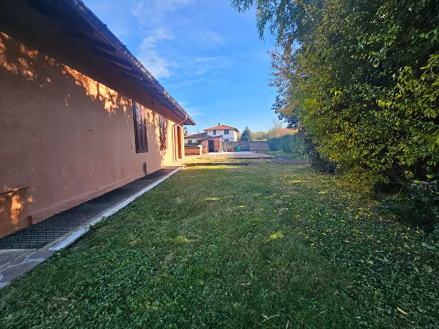 Immagine 10 di Villa in vendita  a Nerviano