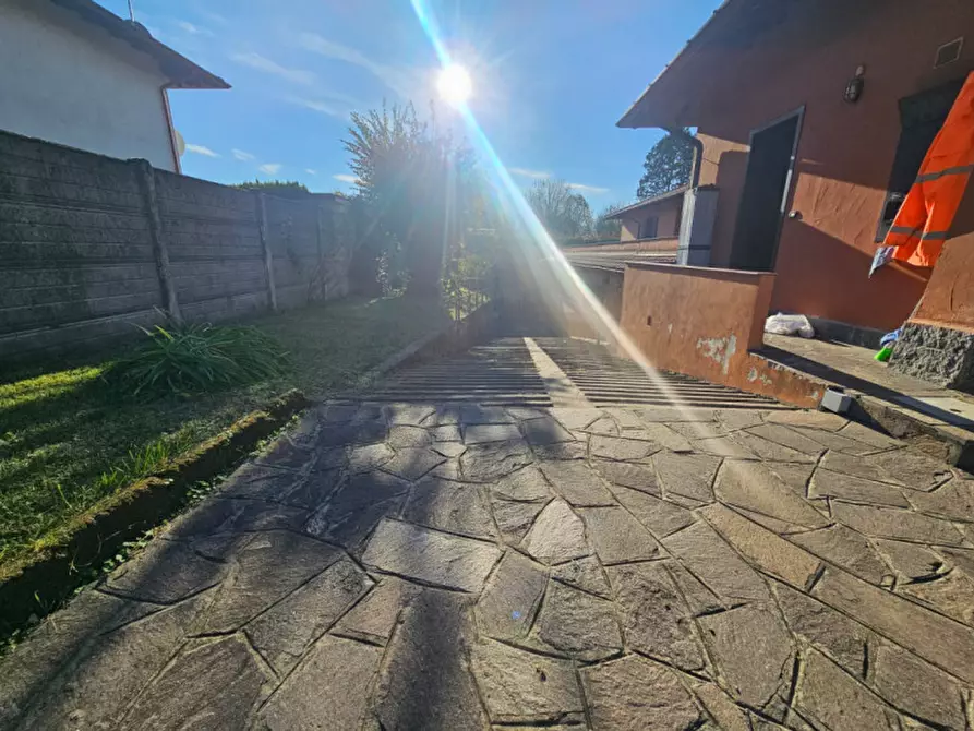 Immagine 12 di Villa in vendita  a Nerviano