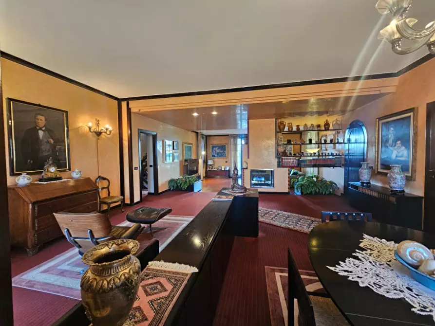 Immagine 15 di Villa in vendita  a Nerviano