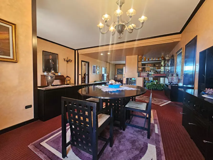 Immagine 17 di Villa in vendita  a Nerviano