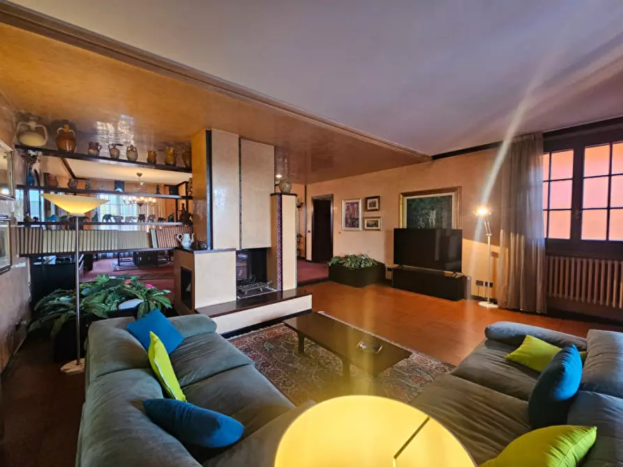 Immagine 27 di Villa in vendita  a Nerviano