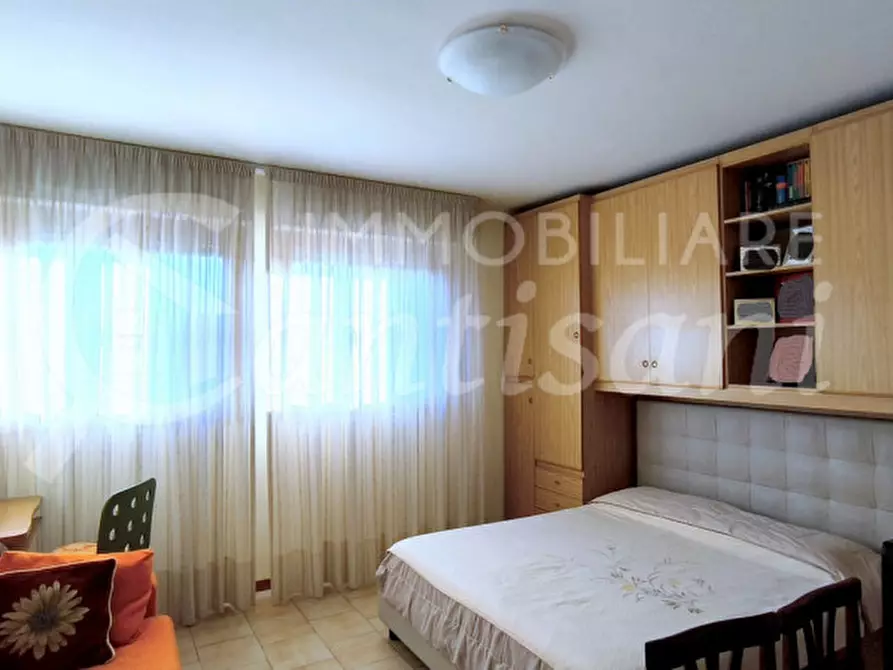 Immagine 16 di Appartamento in vendita  in Via Emilia a Firenze