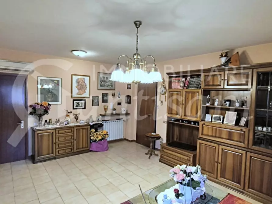 Immagine 19 di Appartamento in vendita  in Via Emilia a Firenze