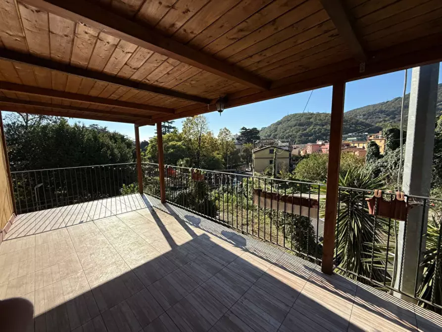 Immagine 4 di Negozio in affitto  in Via Francesco Spirito a Salerno