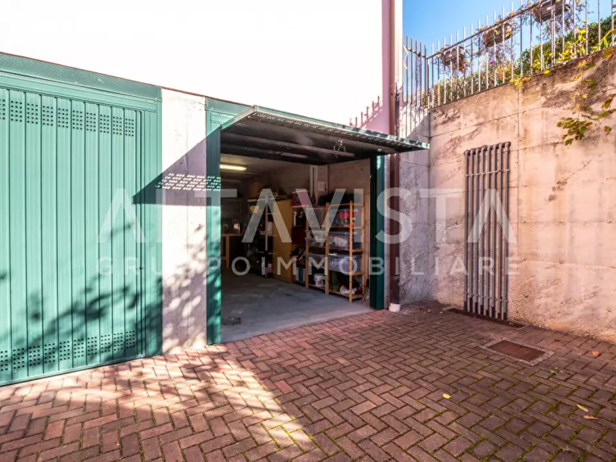 Immagine 45 di Appartamento in vendita  in Via Molini a Botticino