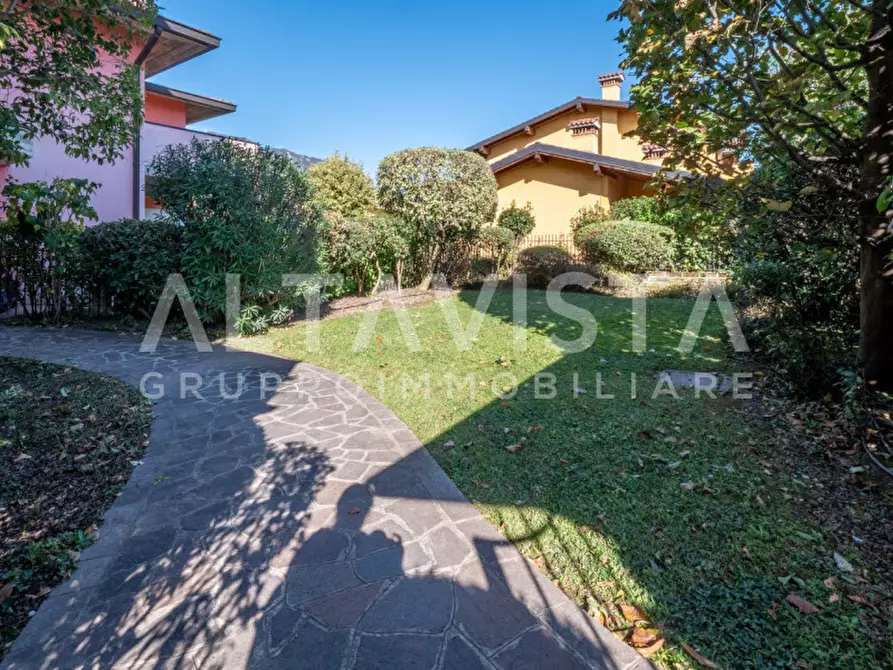 Immagine 50 di Appartamento in vendita  in Via Molini a Botticino