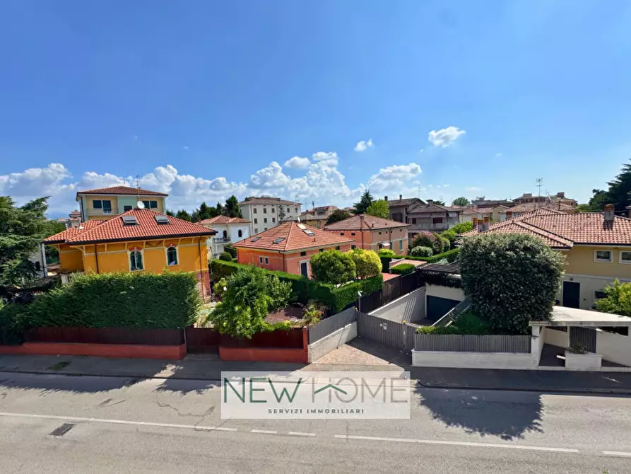 Immagine 7 di Appartamento in vendita  in via volturno 36 a Verona