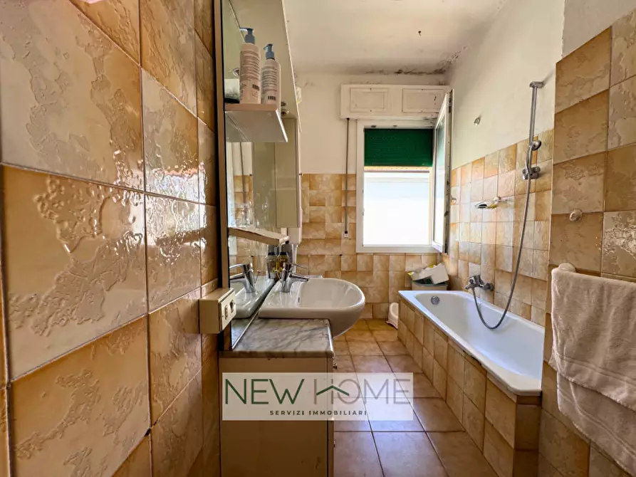 Immagine 11 di Appartamento in vendita  in via volturno 36 a Verona