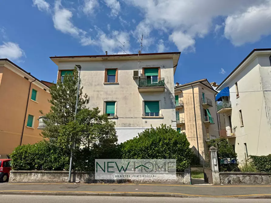 Immagine 12 di Appartamento in vendita  in via volturno 36 a Verona