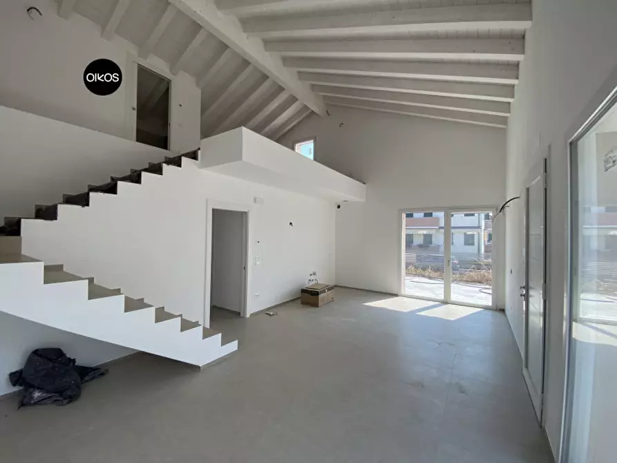 Immagine 1 di Casa bifamiliare in vendita  a Campolongo Maggiore