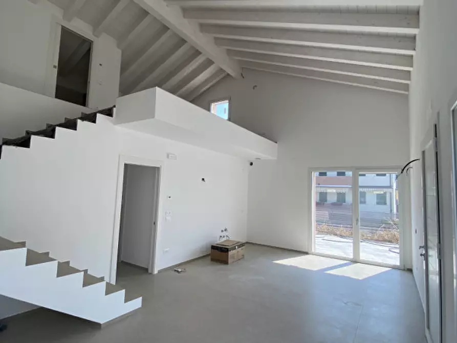 Immagine 2 di Casa bifamiliare in vendita  a Campolongo Maggiore