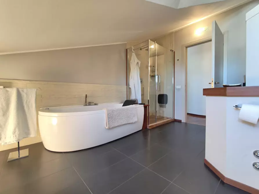 Immagine 33 di Attico in vendita  in Piazza Cortesi a Abano Terme