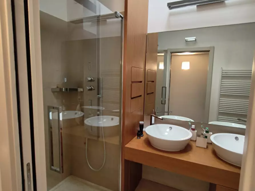 Immagine 42 di Attico in vendita  in Piazza Cortesi a Abano Terme