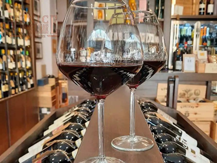 Immagine 1 di Attività commerciale in vendita  a Venezia