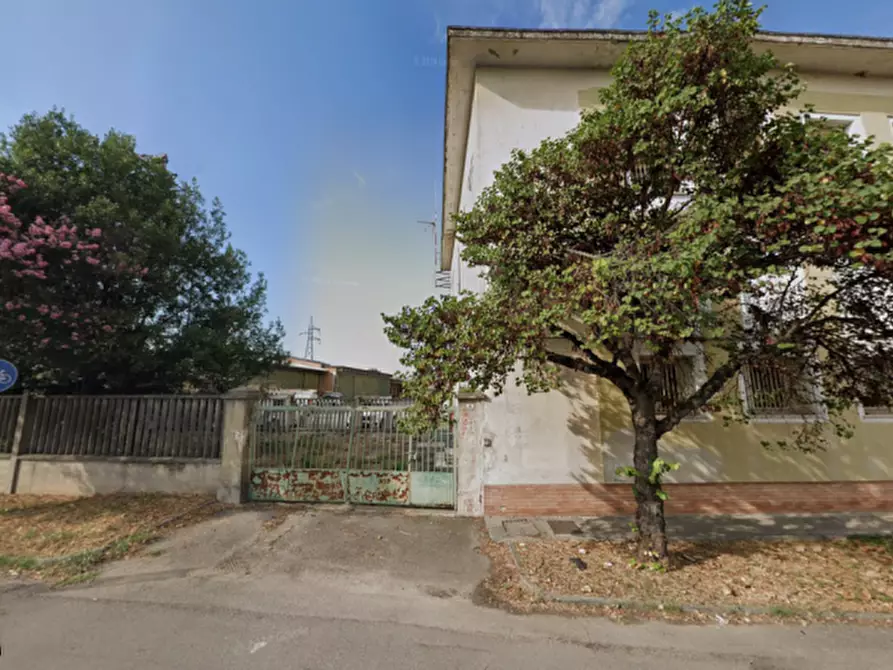 Immagine 9 di Rustico / casale in vendita  in str. per medole a Guidizzolo