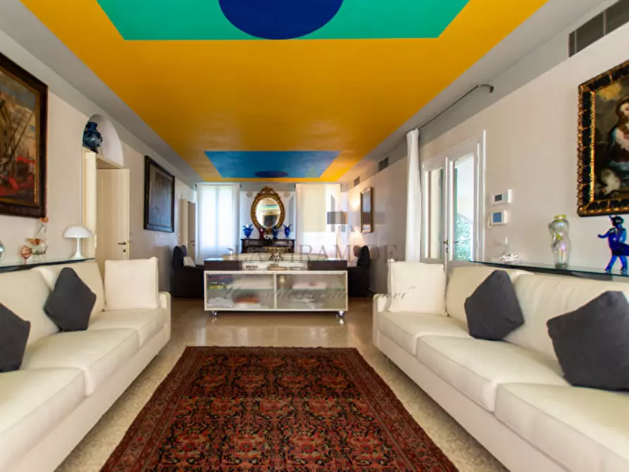 Immagine 1 di Villa in vendita  in DOLO RIVIERA DEL BRENTA - VILLA VENETA RIF. 3488 a Dolo