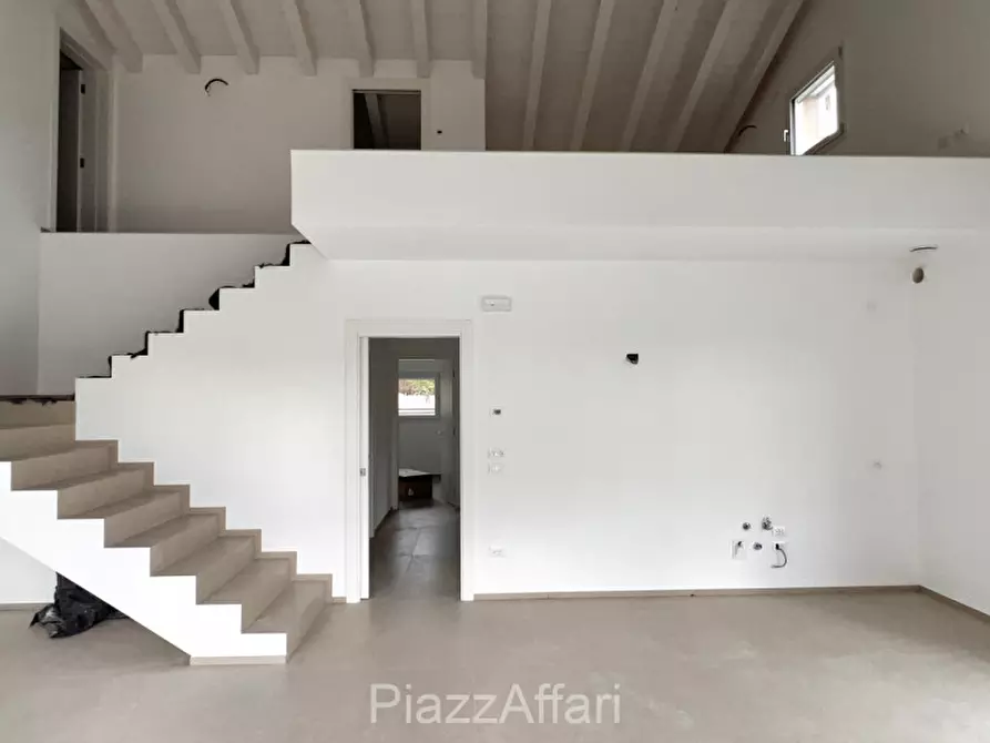 Immagine 4 di Casa bifamiliare in vendita  in Via Rovine a Campolongo Maggiore