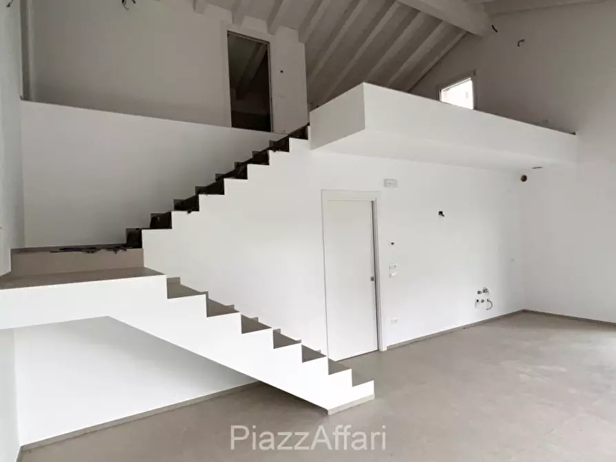 Immagine 5 di Casa bifamiliare in vendita  in Via Rovine a Campolongo Maggiore