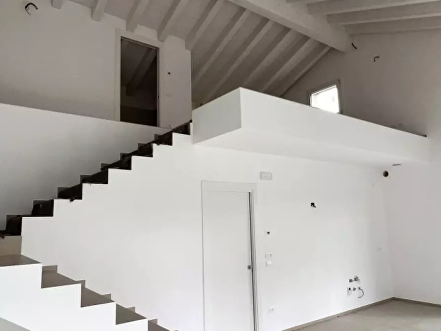 Immagine 6 di Casa bifamiliare in vendita  in Via Rovine a Campolongo Maggiore