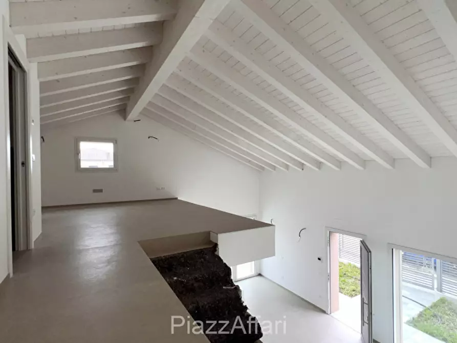 Immagine 8 di Casa bifamiliare in vendita  in Via Rovine a Campolongo Maggiore