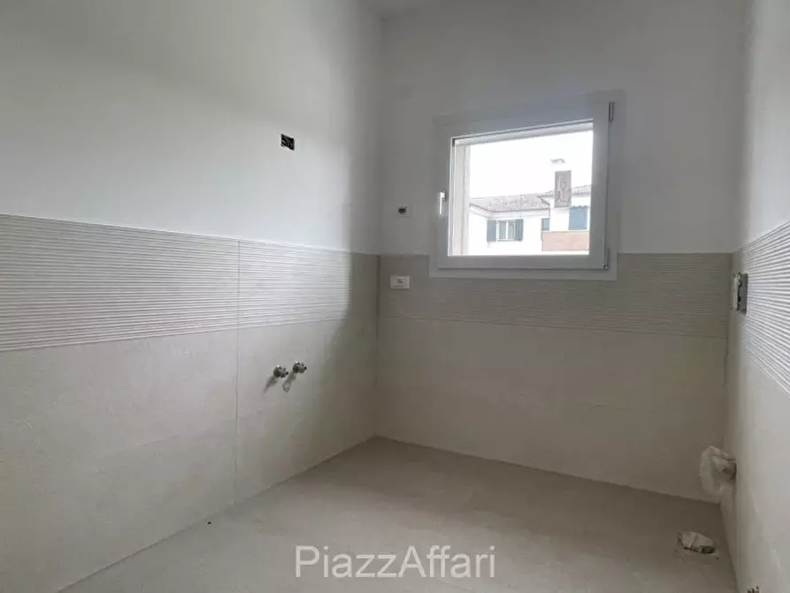 Immagine 19 di Casa bifamiliare in vendita  in Via Rovine a Campolongo Maggiore