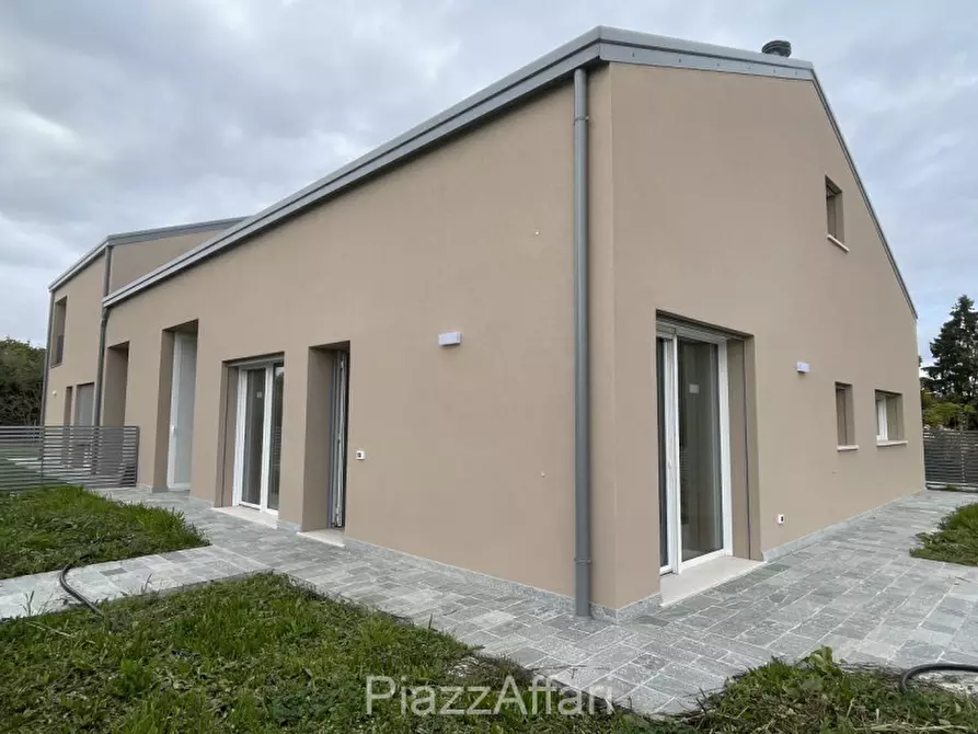 Immagine 20 di Casa bifamiliare in vendita  in Via Rovine a Campolongo Maggiore