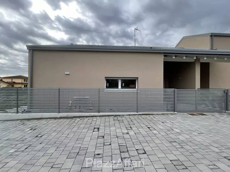 Immagine 24 di Casa bifamiliare in vendita  in Via Rovine a Campolongo Maggiore