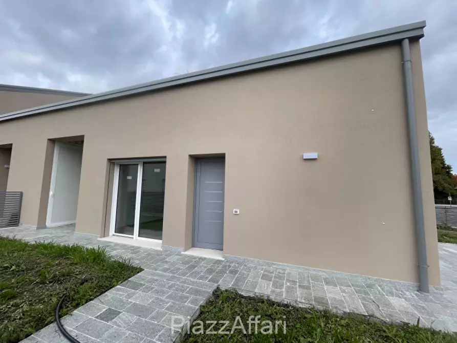 Immagine 30 di Casa bifamiliare in vendita  in Via Rovine a Campolongo Maggiore