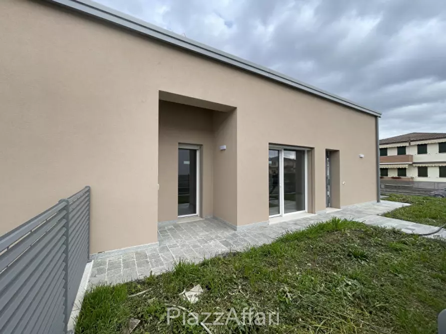 Immagine 31 di Casa bifamiliare in vendita  in Via Rovine a Campolongo Maggiore