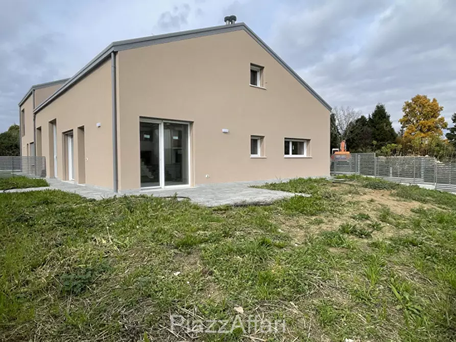 Immagine 33 di Casa bifamiliare in vendita  in Via Rovine a Campolongo Maggiore