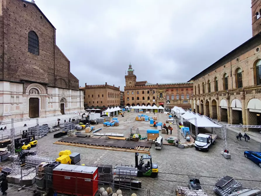 Immagine 2 di Appartamento in vendita  in via clavature a Bologna