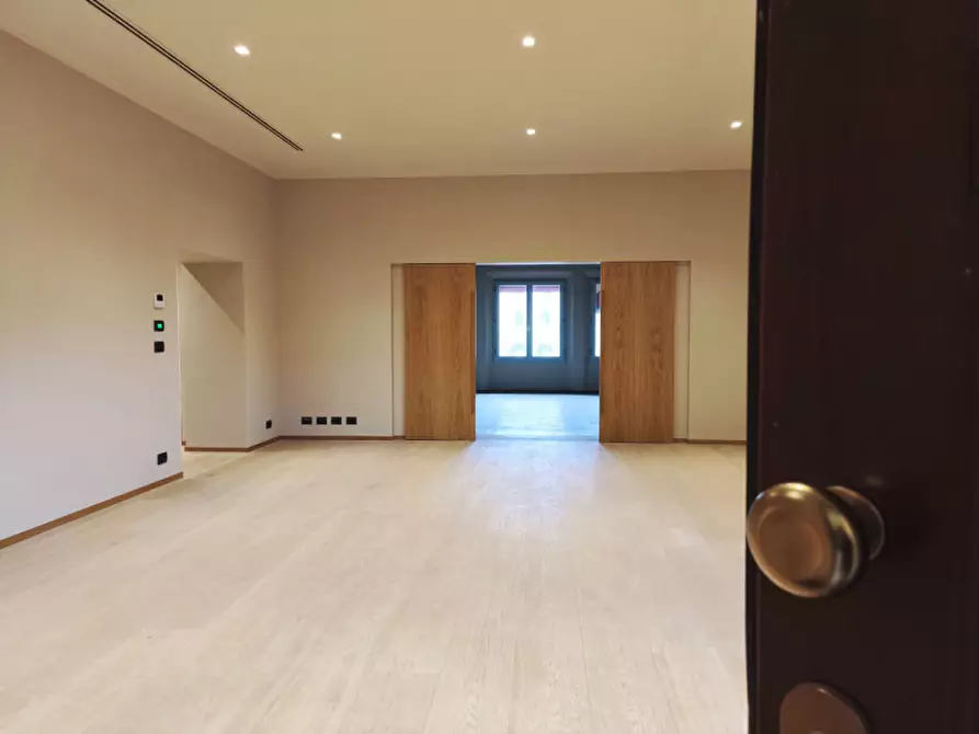 Immagine 6 di Appartamento in vendita  in via clavature a Bologna