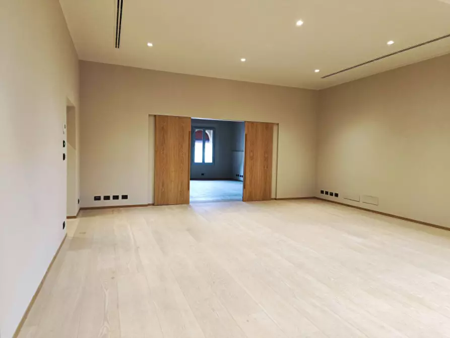 Immagine 8 di Appartamento in vendita  in via clavature a Bologna