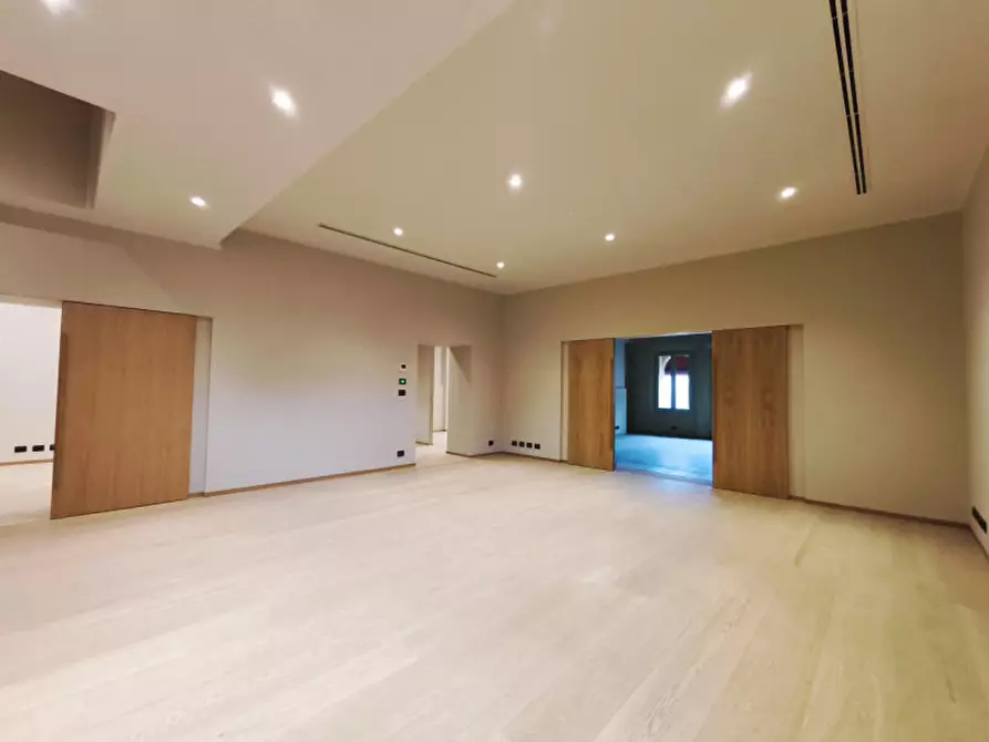 Immagine 11 di Appartamento in vendita  in via clavature a Bologna